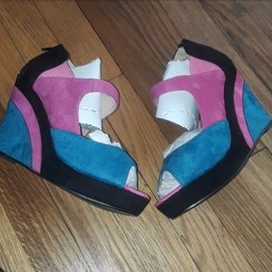 Black and Pink Zip Back Wedges